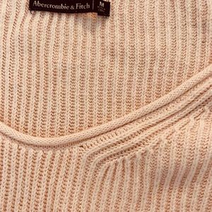 Abercrombie & Fitch Tops - ❌sold❌🤷🏼♀️Soft 100% cotton blush sweater Abercrombie & Fitch Tops - ❌sold❌🤷🏼♀️Soft 100% cotton blush sweater
